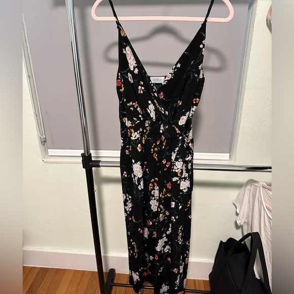 Kaileigh floral romper Large - Picture 1 of 7